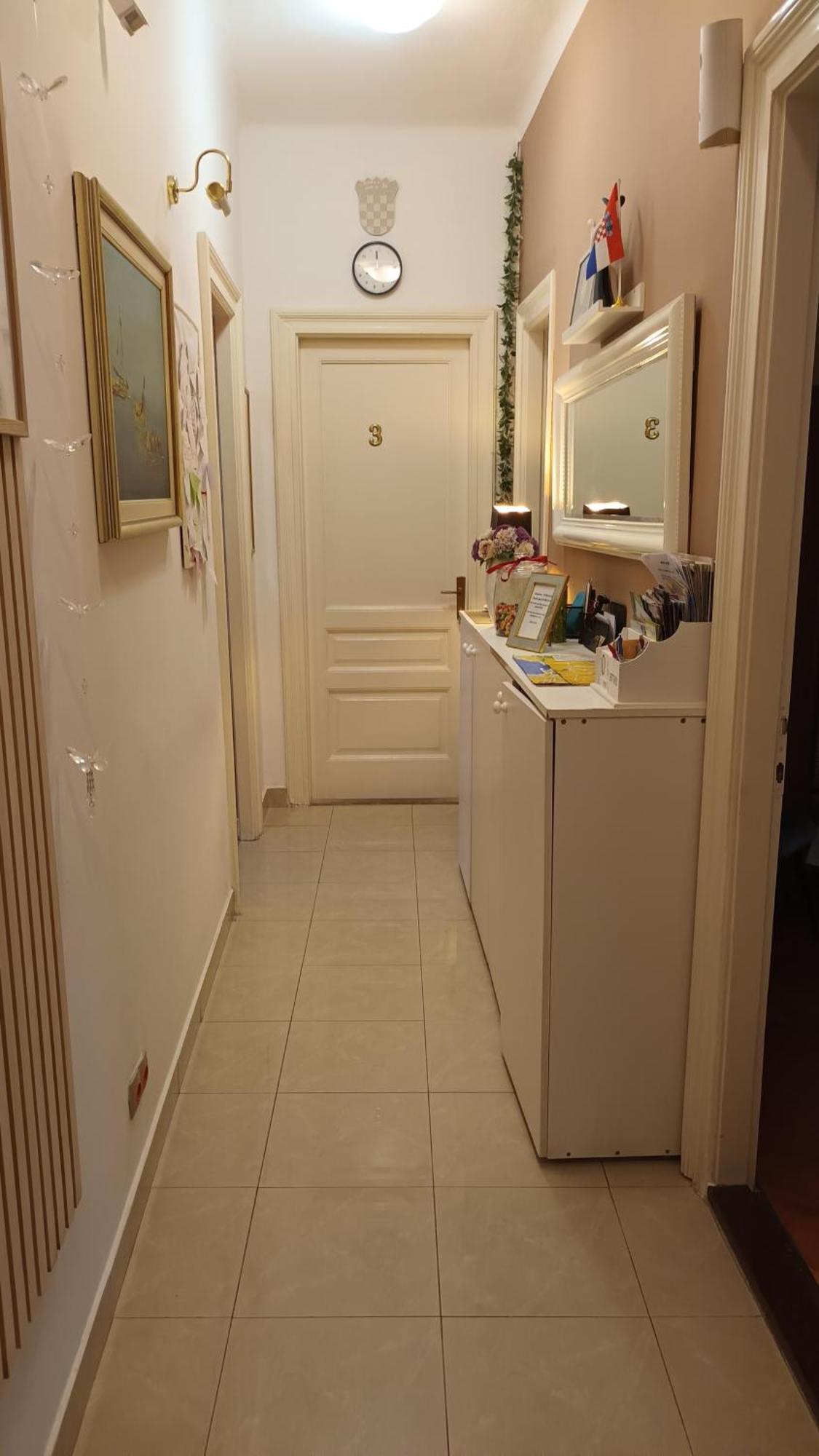 Guesthouse Vrlic สปลิท ภายนอก รูปภาพ