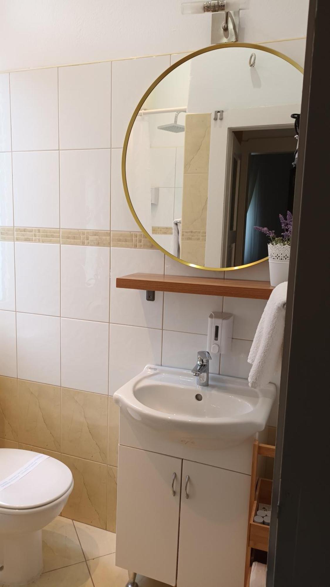 Guesthouse Vrlic สปลิท ภายนอก รูปภาพ